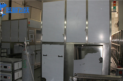 超声波清洗技术：确保金属餐具食品卫生与安全的先进方法